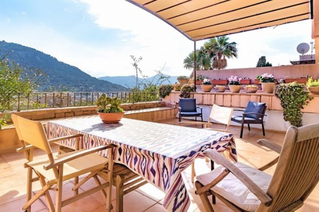 Townhouse for sale in Pollensa on the Calvario Steps